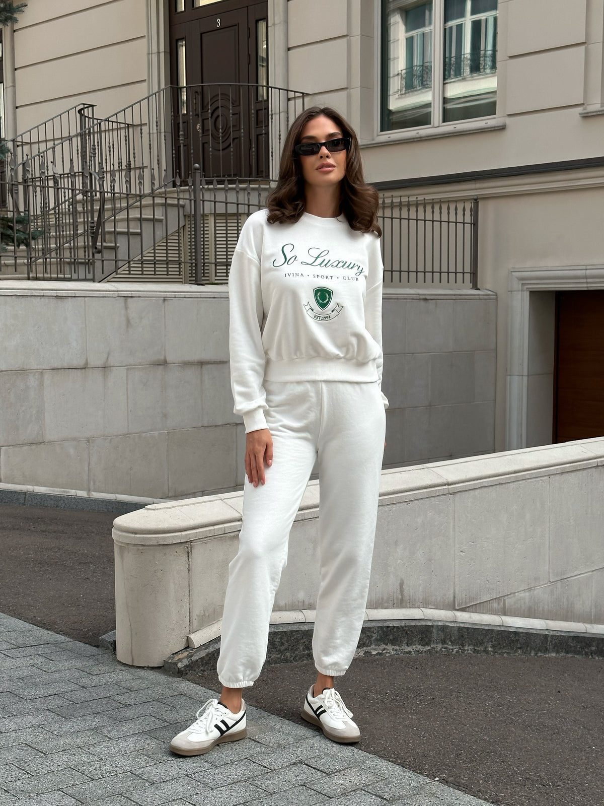 COLLEGE Sport Suit in White with Green Embroidery