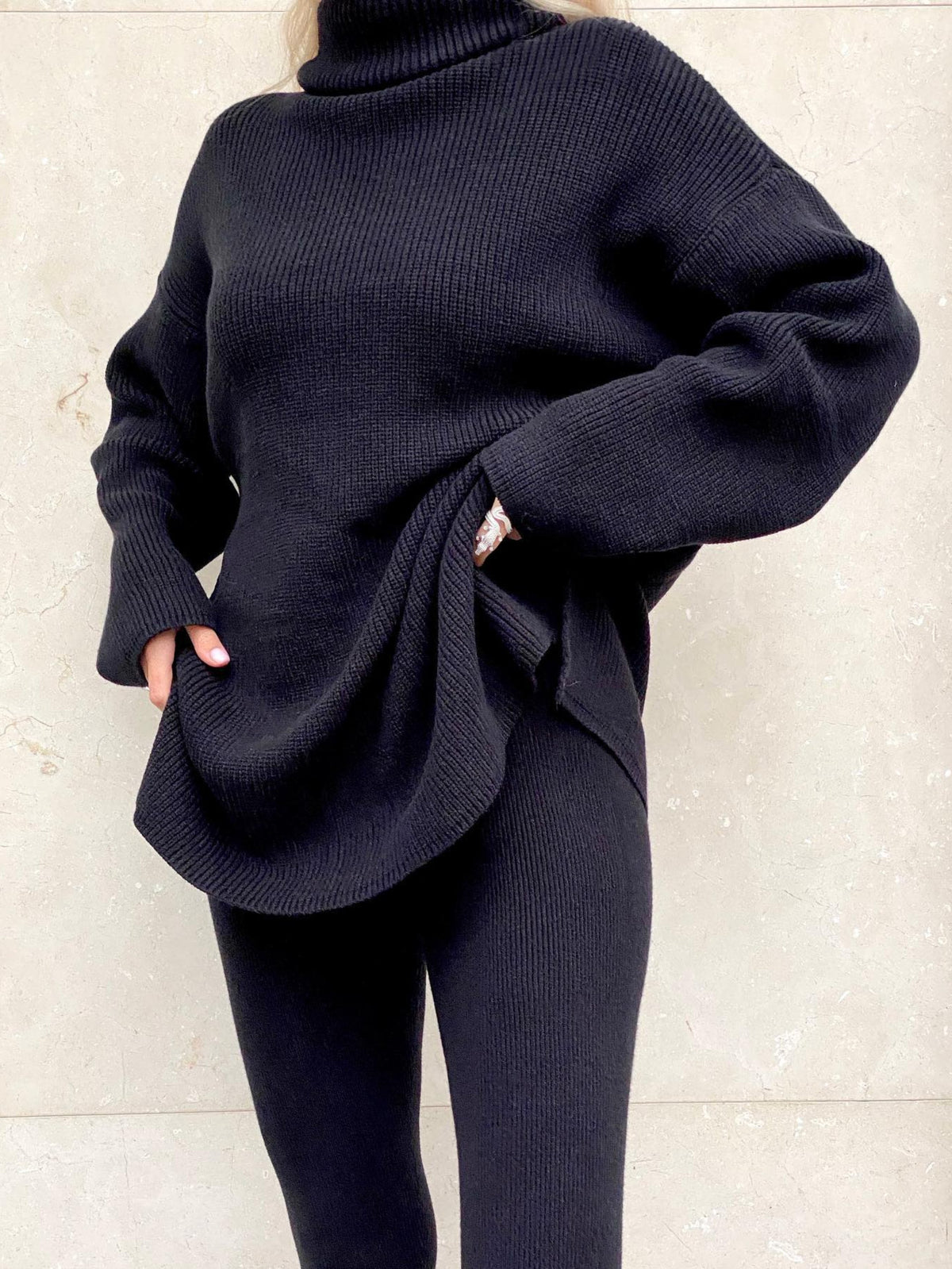 CLASSY Suit in Black
